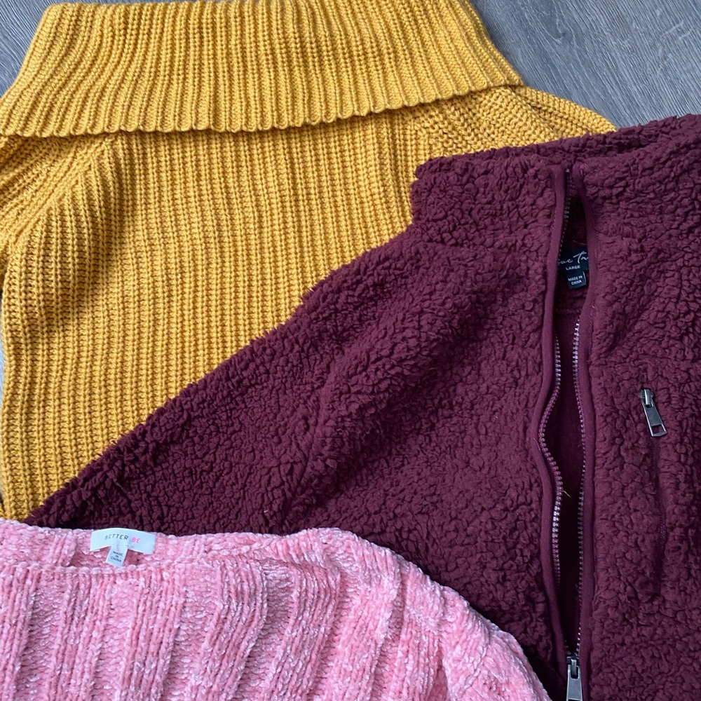 Crewneck pullover jacket tops 3 top sweater bundle - Picture 4 of 7